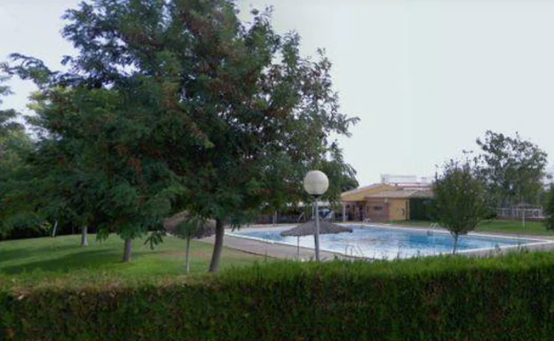 Quart de les Valls contrata seguridad privada para evitar el acceso nocturno a la piscina