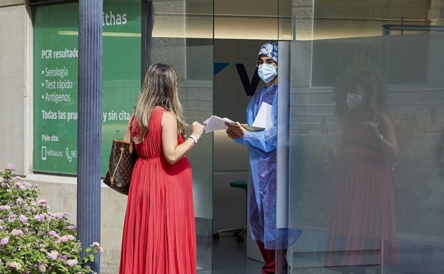 Sanidad notifica 514 contagios y cinco fallecidos en Alicante