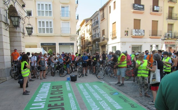 Más de 2.000 vecinos y colectivos de la Safor alegan contra la ampliación de la CV-60