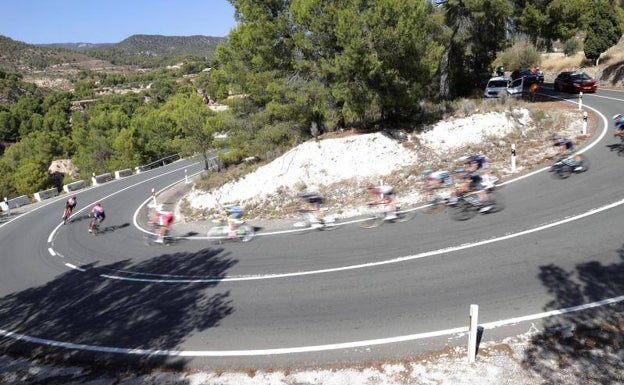 Mazón: «La gente se habrá sorprendido al ver los parajes y la montaña que tenemos en Alicante»