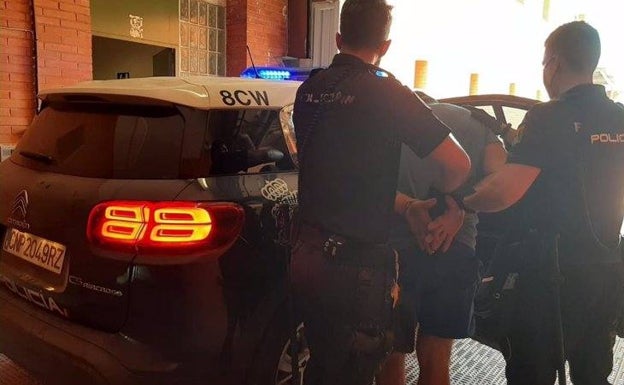 La Policía sorprende en un control a un prófugo buscado en Europa por tráfico de drogas