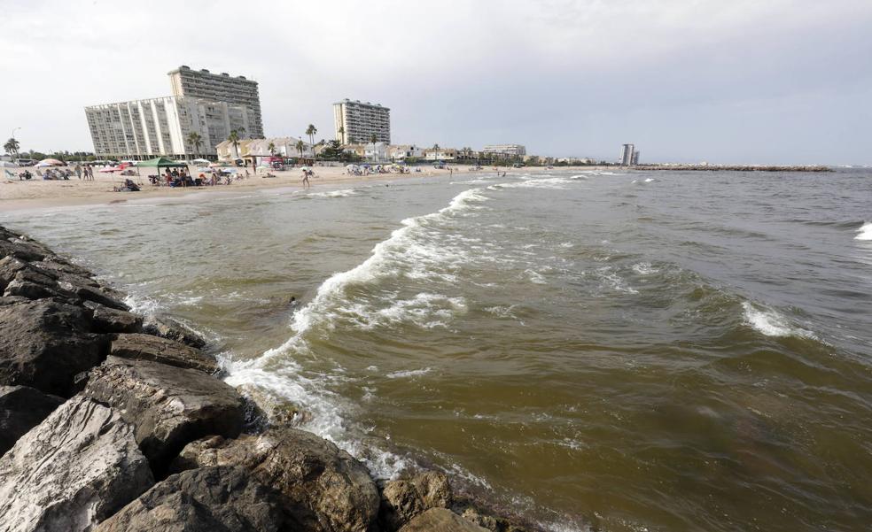 «Nos han dicho que saliéramos del agua como en 'Tiburón'»