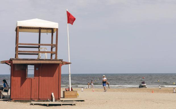 Las playas de El Puig, Puzol y La Pobla de Farnals reabren al baño