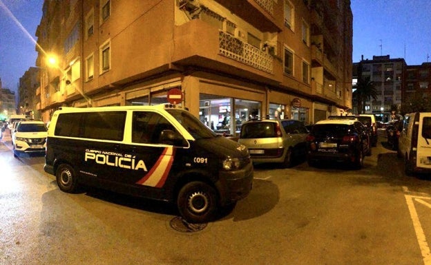 La Policía Nacional detiene a tres personas en Dénia por tráfico de drogas