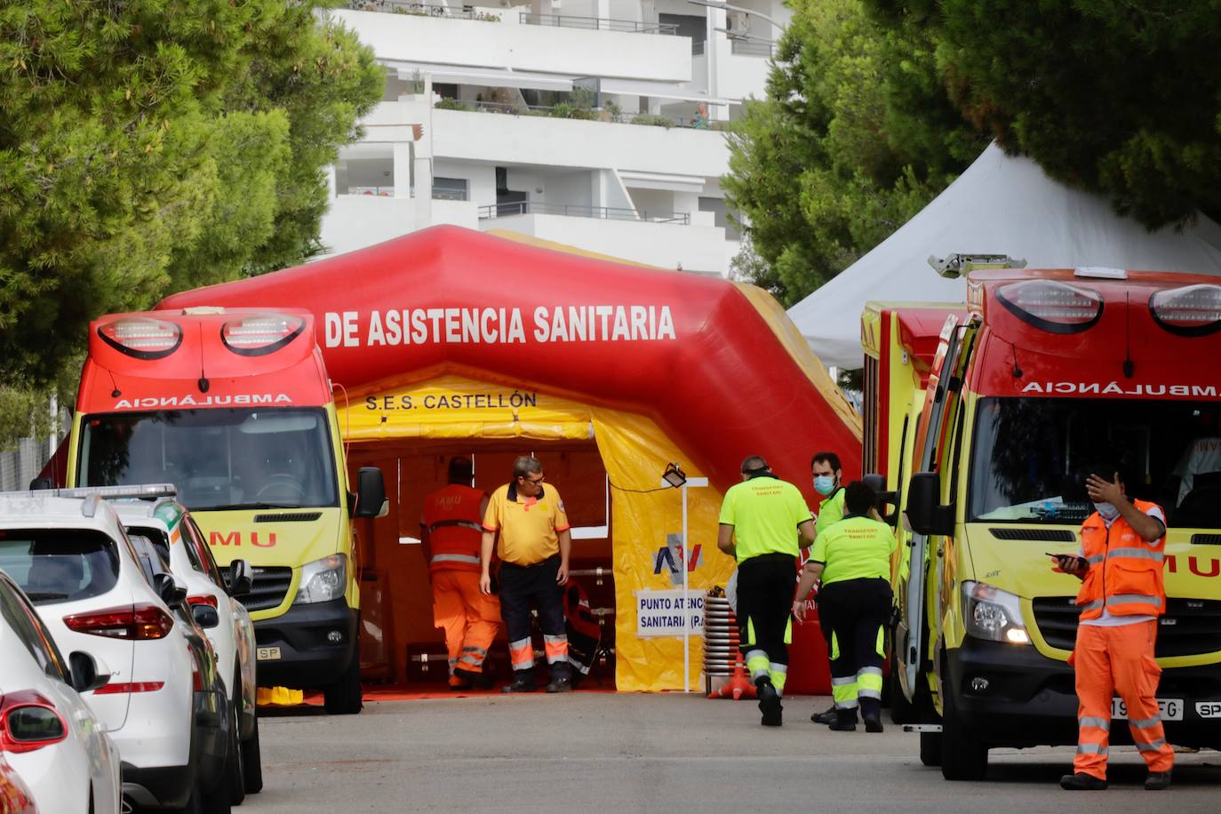 Un edificio se derrumba en Peñíscola