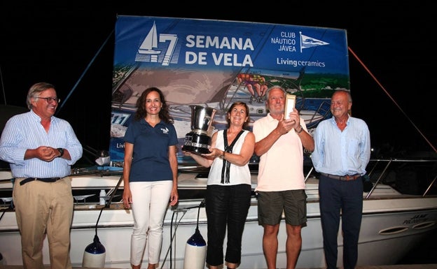 José Luis Almazán, nombrado «armador del año» en la 47 Semana de la Vela de Xàbia