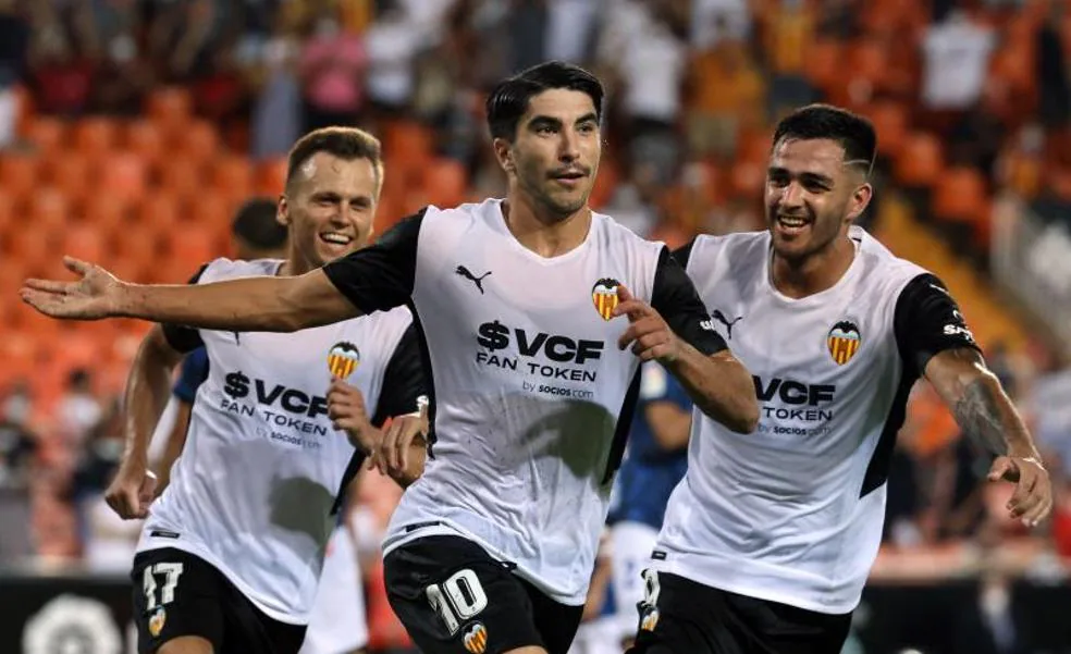Vídeo del gol de 'escorpión' de Carlos Soler (2-0) en el Valencia-Alavés