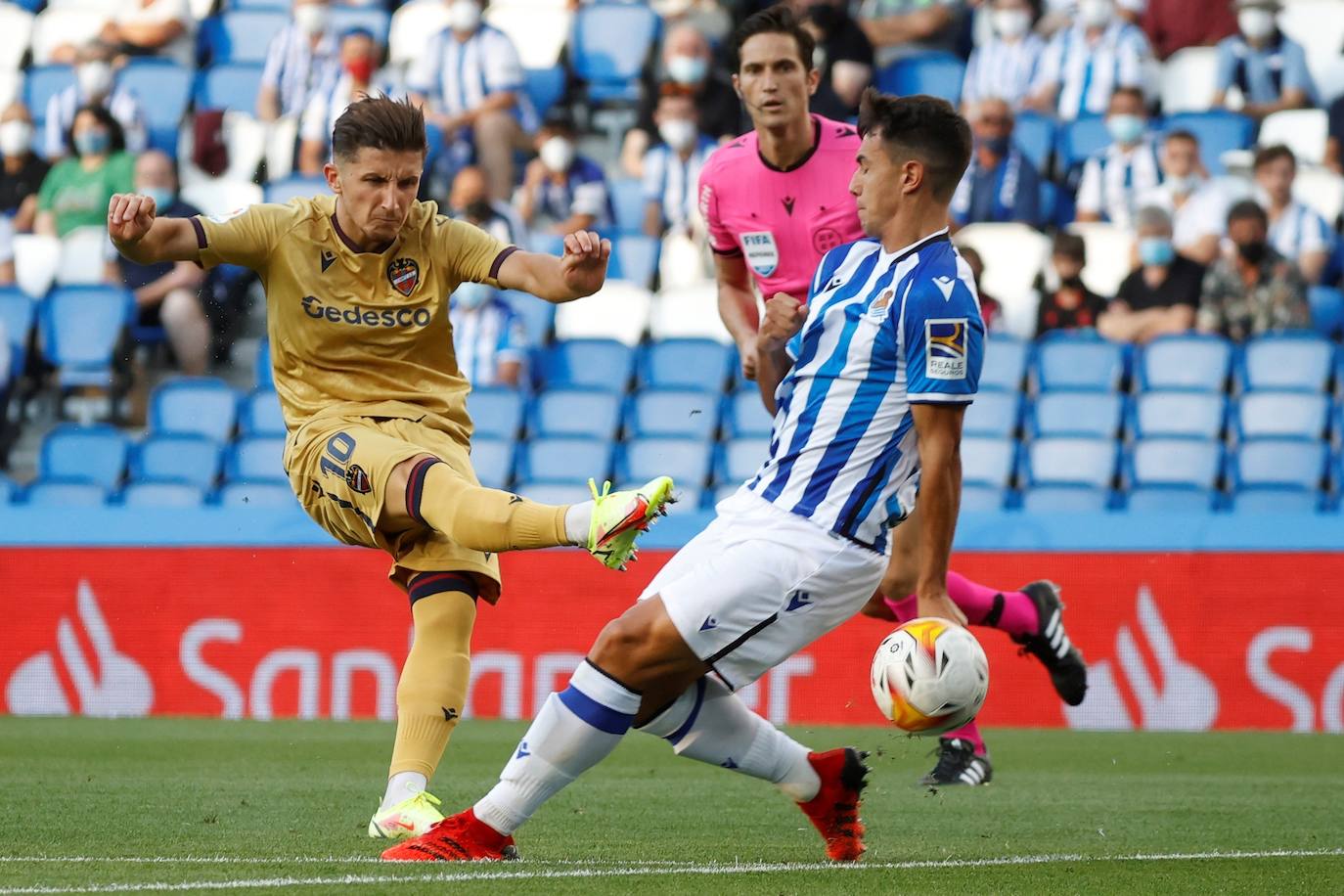 El Levante se queda frío en San Sebastián