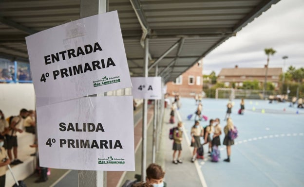 Las clases se podrán mezclar en los patios si la pandemia remite