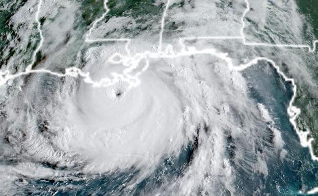 El huracán Ida se acerca a Lousiana con vientos de 225 km/h y provoca una huida masiva