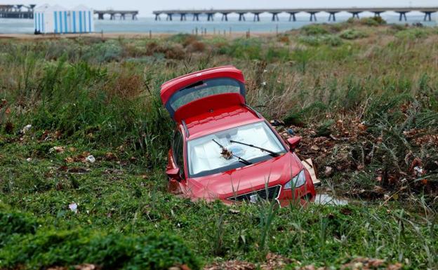 El cielo se rompe sobre el Puerto de Sagunto: 228 litros en dos horas