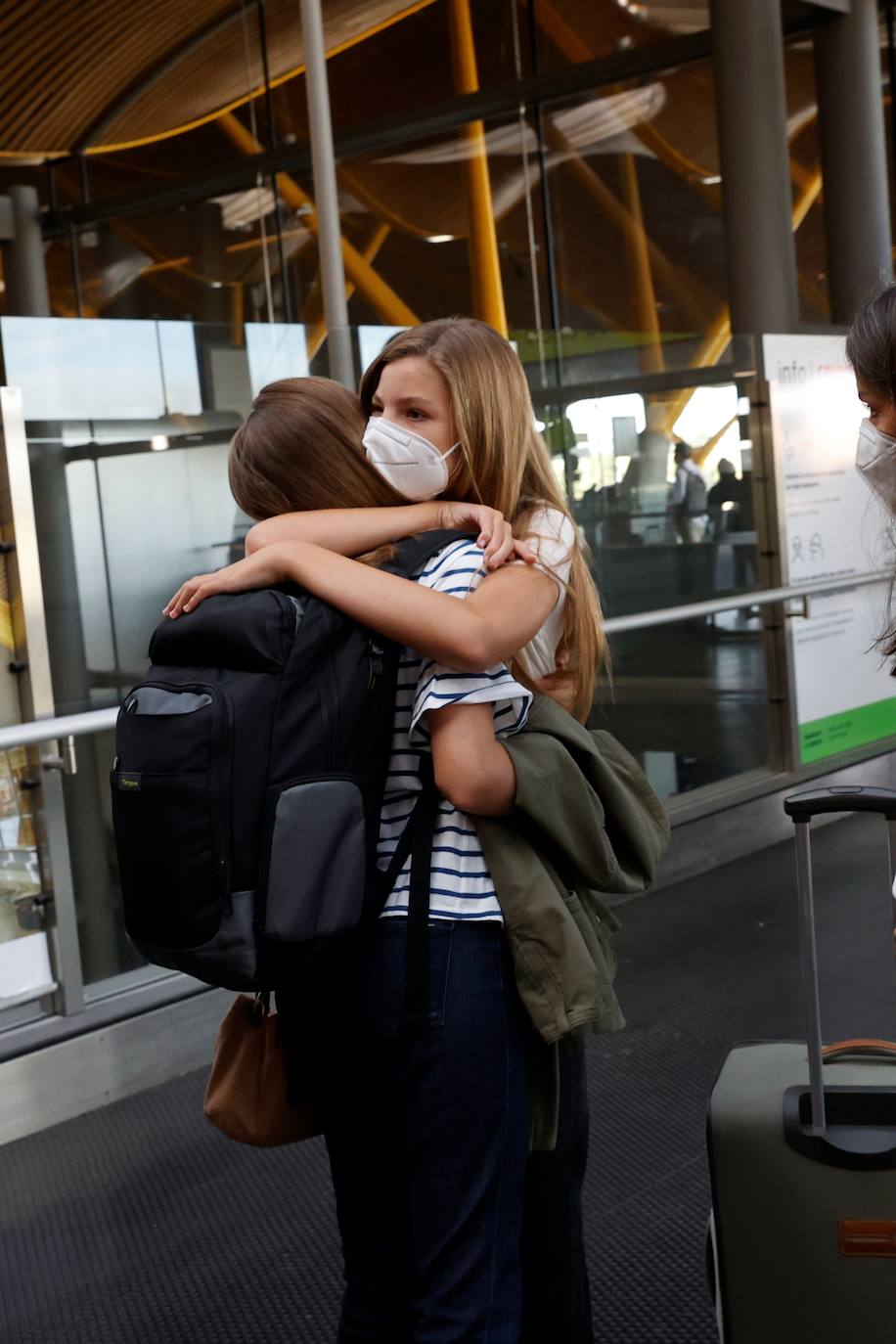 La Familia Real despide a Leonor antes de su viaje a Gales