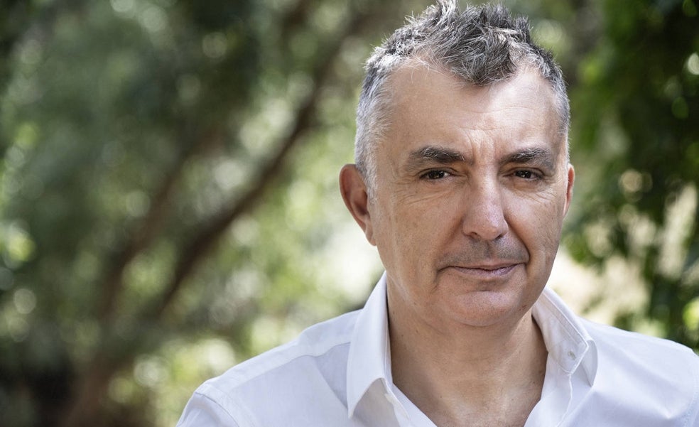 Manuel Vilas: «El amor en la madurez no es ridículo ni patético»