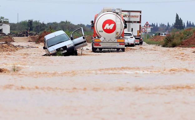 La AP 7, cerrada entre Tarragona y Castellón por inundaciones
