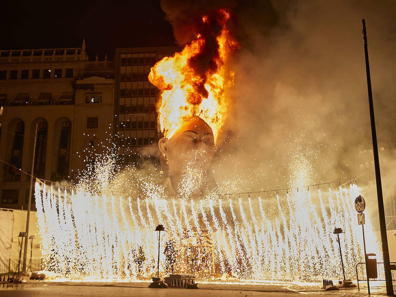 La gran noche de la cremà, en imágenes