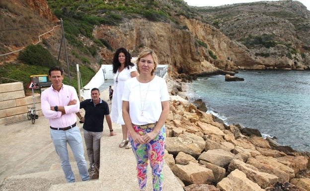 El PP de Xàbia estudia medidas para paralizar el proyecto que afectará a la playa del Tangó