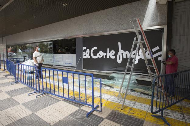 Un vigilante dispara al aire para ahuyentar a una banda de aluniceros en Nuevo Centro