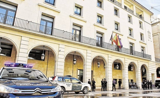 Condenado a cuatro años por asaltar una casa en Benissa y herir al dueño para robarle marihuana