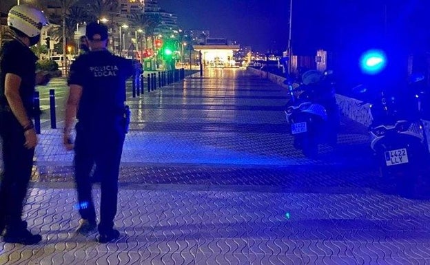 Dos menores detenidos en El Campello tras ser robar en un bar del paseo marítimo