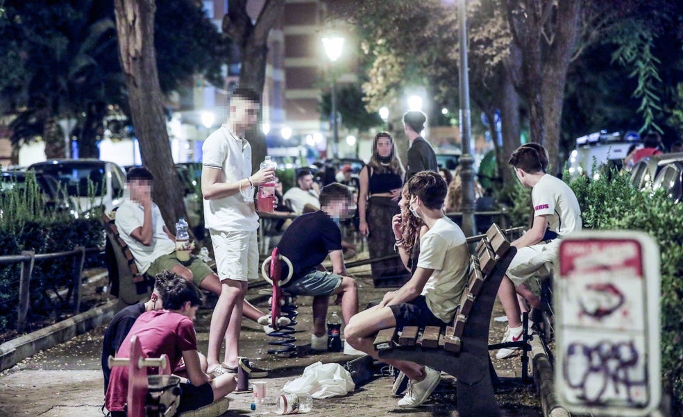 El verano acaba con más de 2.000 denuncias por botellones y fiestas ilegales en la Comunitat
