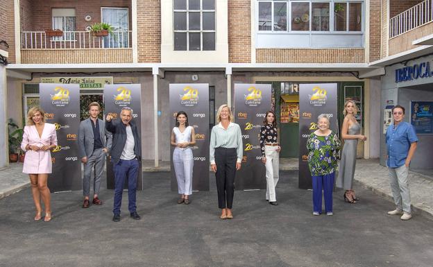 El equipo de 'Cuéntame cómo pasó' celebra sus 20 años en televisión con una paella