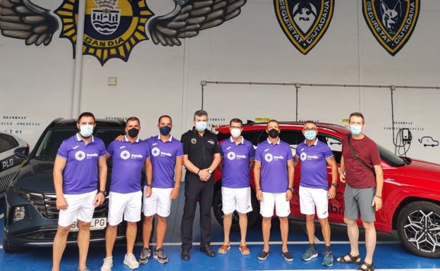 El equipo de pádel de la Policía de Gandia compite en La Nucía