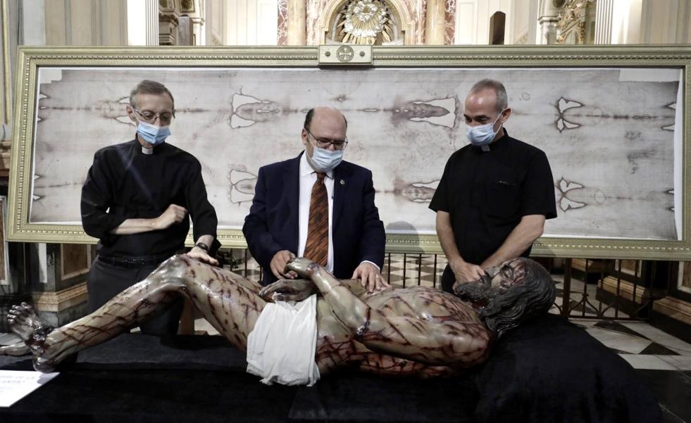 Una exposición en la catedral acerca el Cáliz a la pasión de Jesús