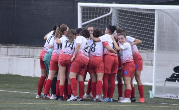 Los equipos femeninos del Ciutat de Xàtiva se preparan para la nueva temporada con amistosos