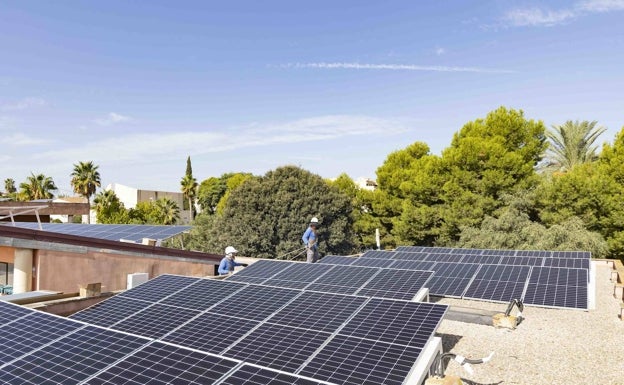 Picassent invierte cerca de 50.000 euros en placas fotovoltaicas para el Centro de Convivencia