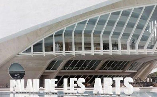 Les Arts sustituye al director general