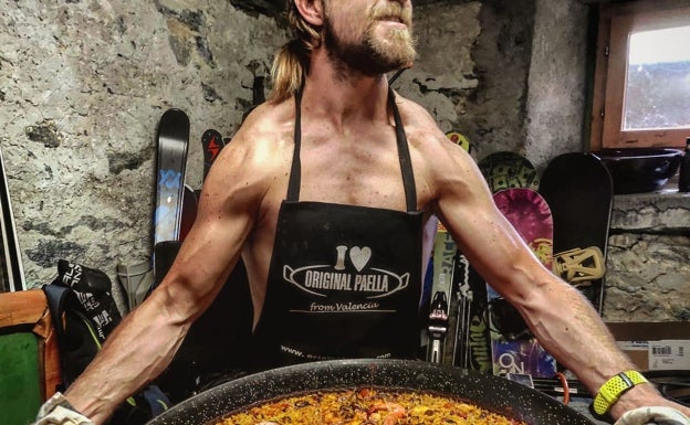 Darle la vuelta a la paella con Original Paella