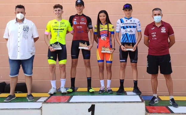 El ciclista de Càrcer, Alex Grau, se despide de la categoría cadete con un bronce