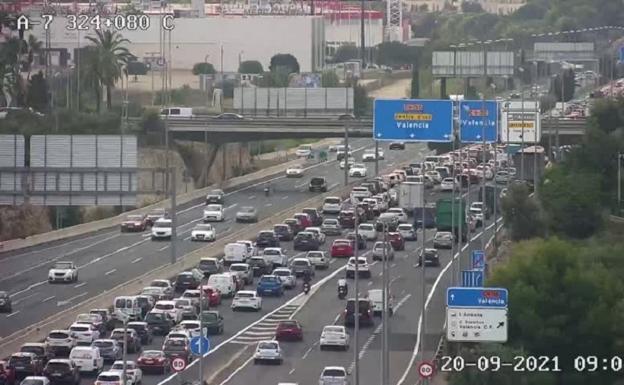 El by-pass, la pista de Ademuz y la V-31, con atascos kilométricos