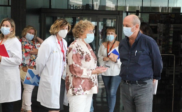 Los trabajadores del Hospital de Dénia afirman que hay herramientas para la reversión