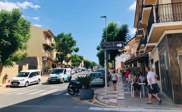 Finestrat acomete la remodelación del casco urbano e impulsa el comercio local