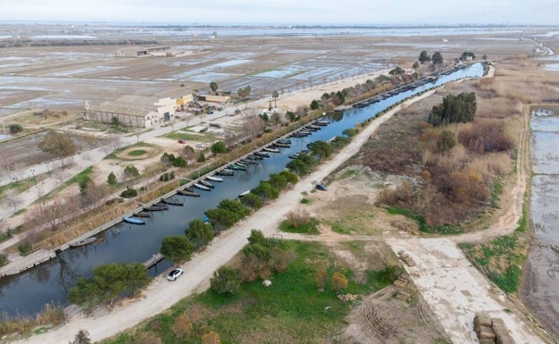 Los vecinos piden una ruta que una los puertos de Silla y Catarroja en plena Albufera