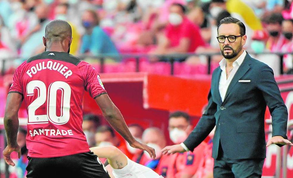 «Cometimos errores infantiles que no se suelen ver en profesionales»