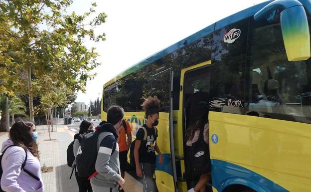 La Nucía quiere 'salvar' la línea de autobús escolar a Benidorm