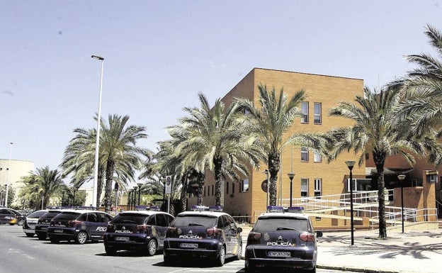 Dos detenidos en Elche por circular con un vehículo robado días antes en Torrevieja