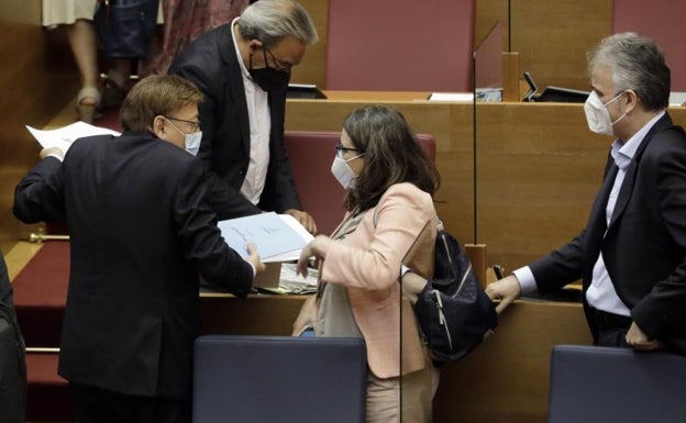 El Botánico recula y vota a favor de una iniciativa del PP para exigir al Gobierno una nueva financiación