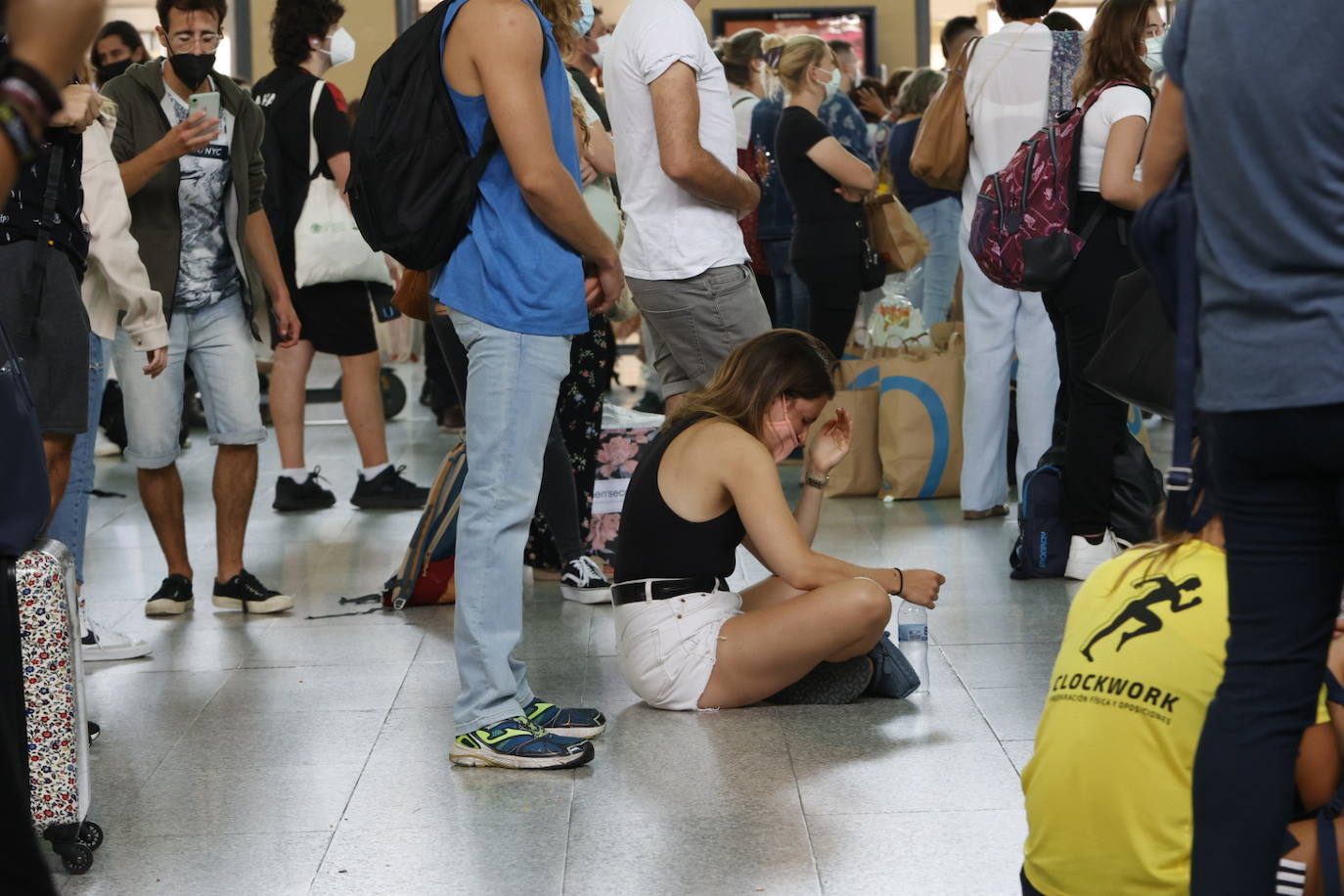 La huelga de maquinistas de Renfe provoca cancelaciones en plena hora punta