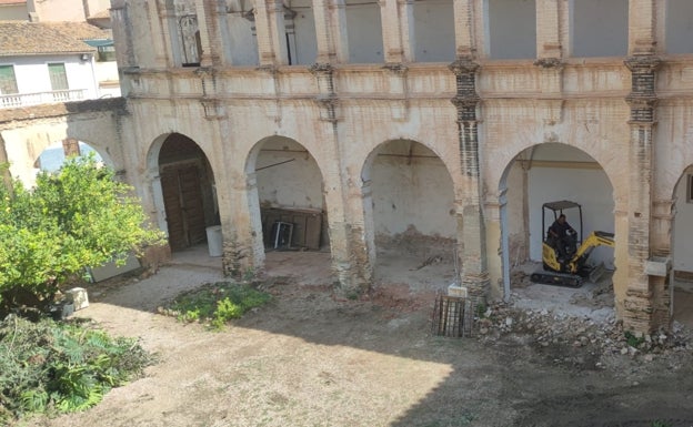 Llombai renueva de forma urgente el Convento de los Dominicos