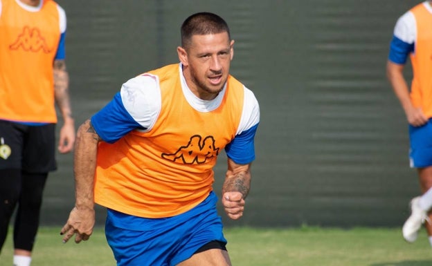 Mora confirma la vuelta de Acuña este sábado ante el Socuéllamos
