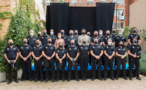 La Policía Local de Almussafes reconoce la labor de agentes y asociaciones durante la pandemia y la DANA