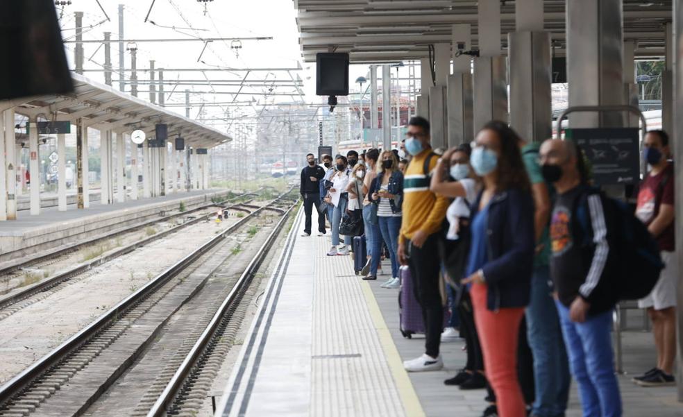 Los maquinistas, expedientados tras otra jornada de caos en Cercanías