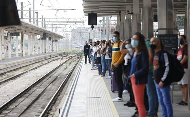 Los maquinistas, expedientados tras otra jornada de caos en Cercanías