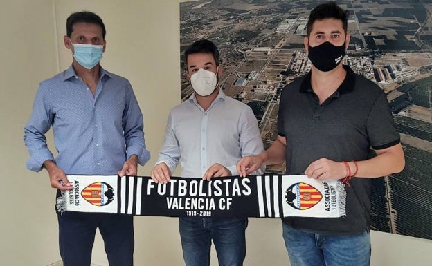 La Asociación de Futbolistas de Valencia gestionará la escuela de Loriguilla