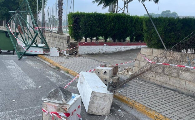 Un 'rally' de destrucción por el campo de fútbol de Alberic