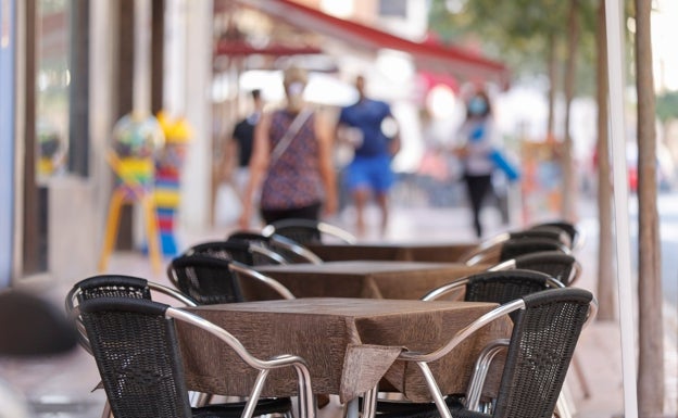 L'Alfàs del Pi anula el cobro de la tasa de mesas y sillas del cuarto trimestre