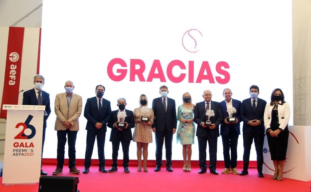 Juan Perán Ramos, Rolser, Domti y grupo Marjal reciben en Dénia el premio de la Asociación de la Empresa Familiar de Alicante